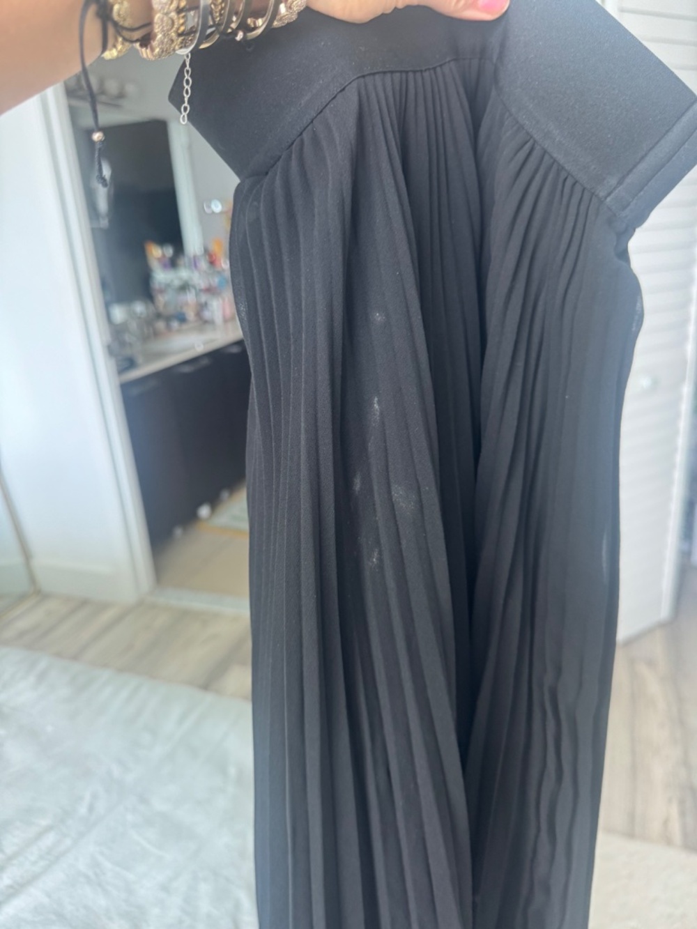 Aritzia Wilfred twirl skirt black PREOWNED/USED - Picture 7 of 7